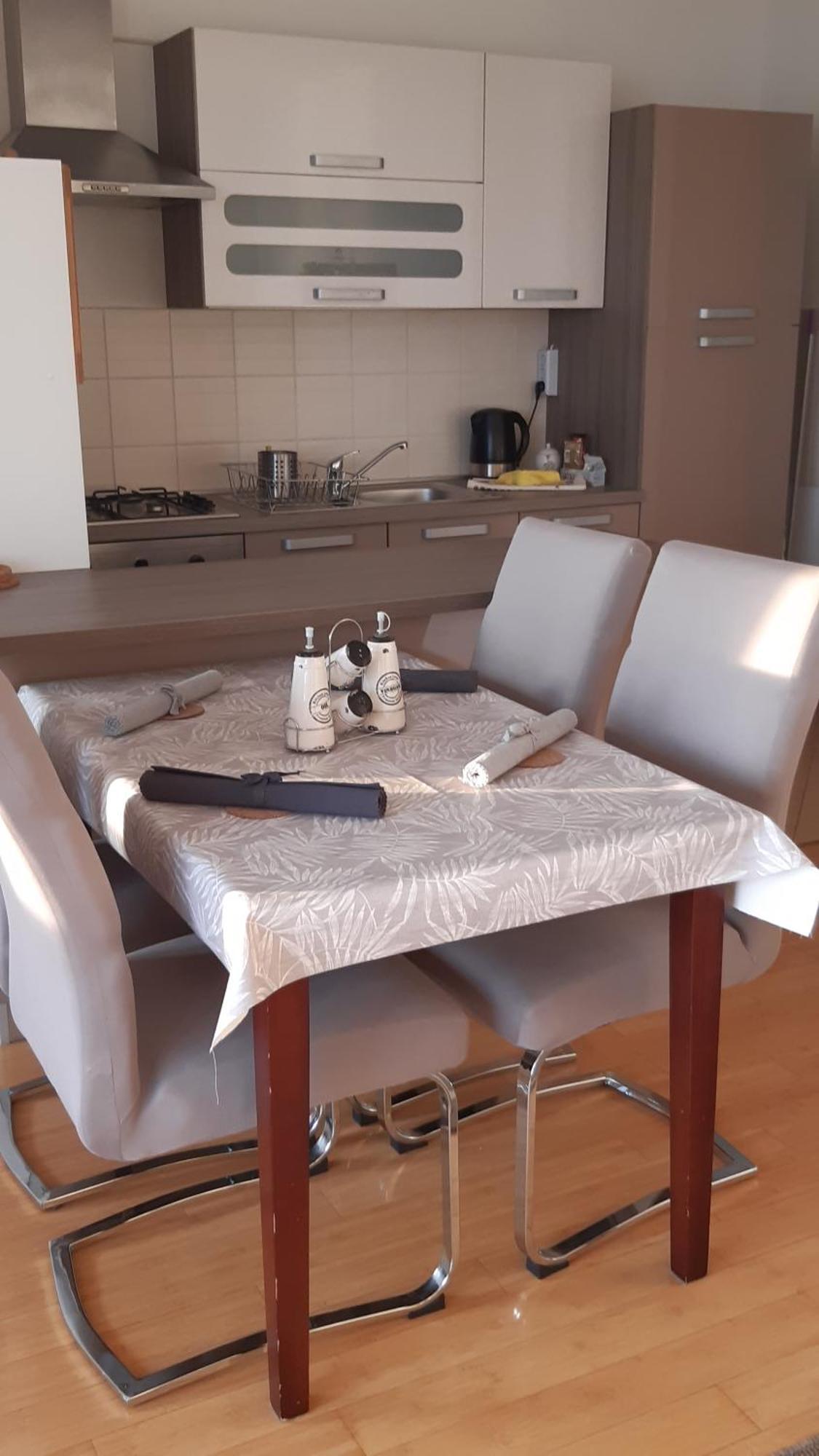 Inga's Lägenhet Starigrad Paklenica